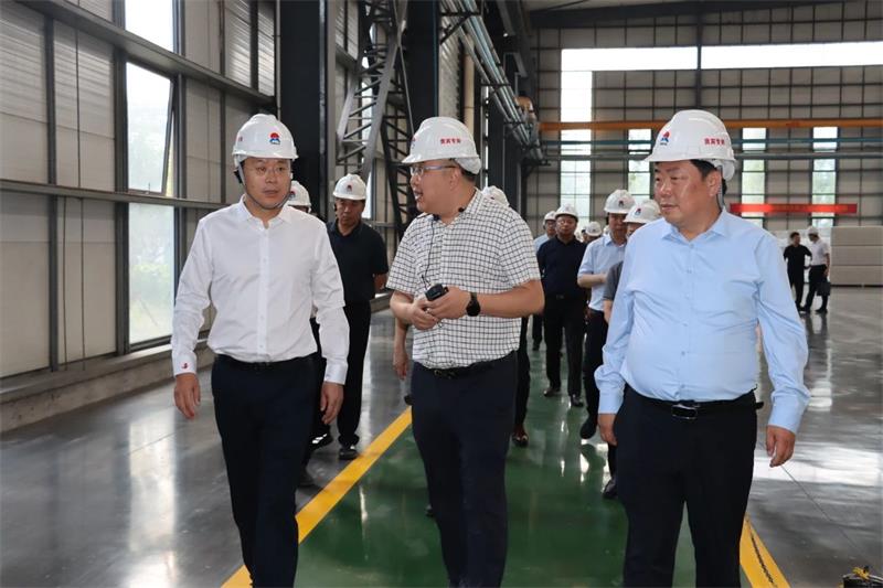 山東省臨朐縣黨政考察團到明泰鋁業(yè)參觀考察
