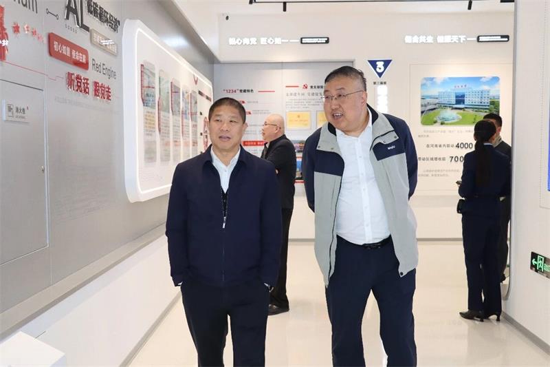 中國有色金屬工業(yè)協(xié)會黨委副書記范順科一行蒞臨明泰鋁業(yè)調(diào)研指導(dǎo)